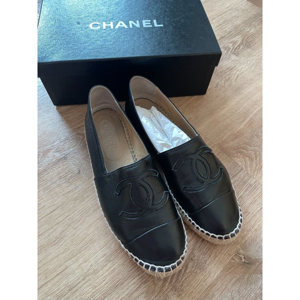 EUC Authentic Chanel Espadrilles Lamb Skin